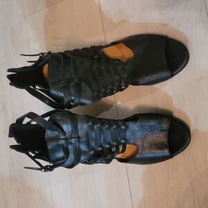 Cloudwalkers by Avenue new without box open toe sandal scrappy boot 10 womans